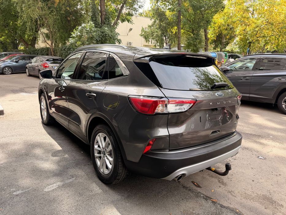 FORD Kuga 2022 — imagine 3