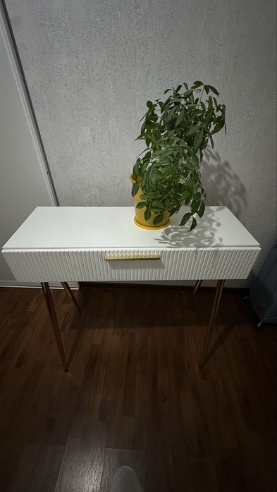 продаю тумбу для косметики комод