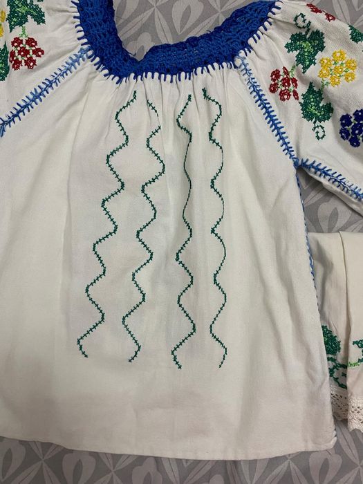 Costum popular traditional