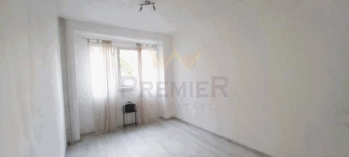 Продава се Тристаен апартамент в София, Света Троица - 62 кв.м за 2500 €/кв.м - Снимка #1