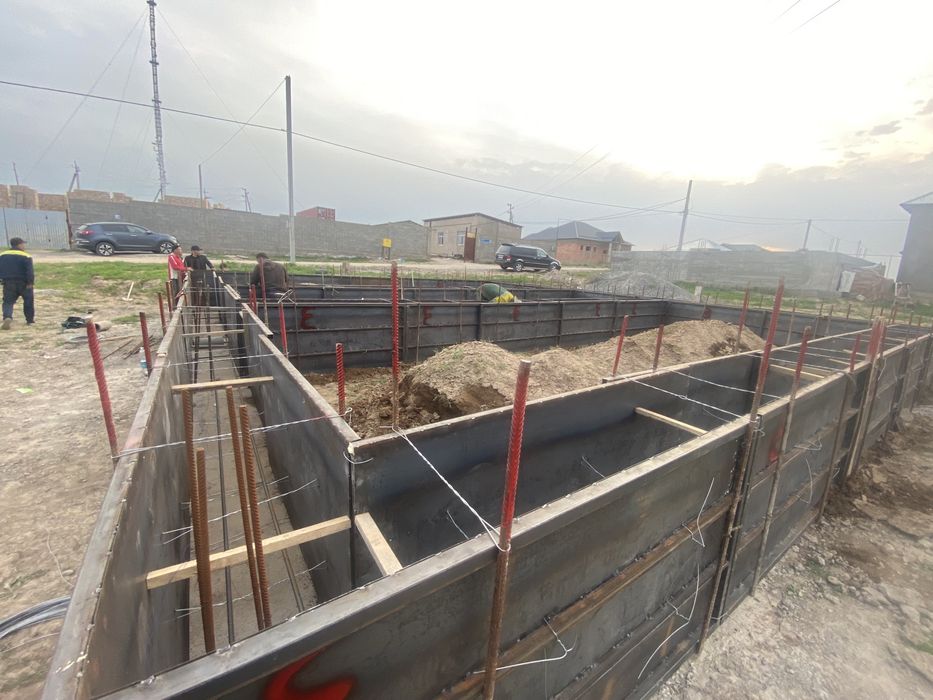 Заливаем фундамент забор стяжка миксер самозагрузка