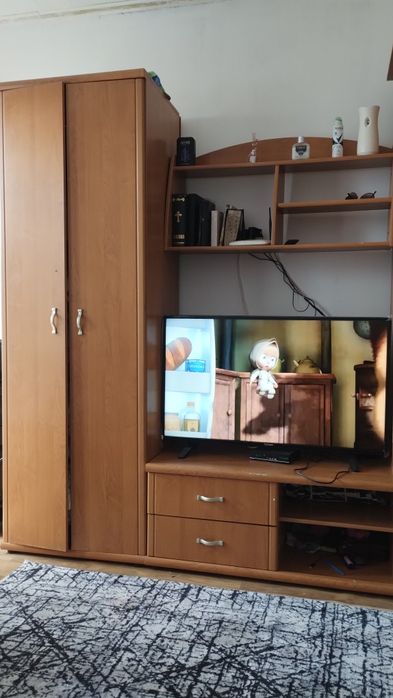 Секция от дърво и портманто от дърво