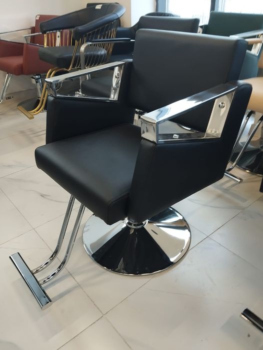 Кресло парикмахерское