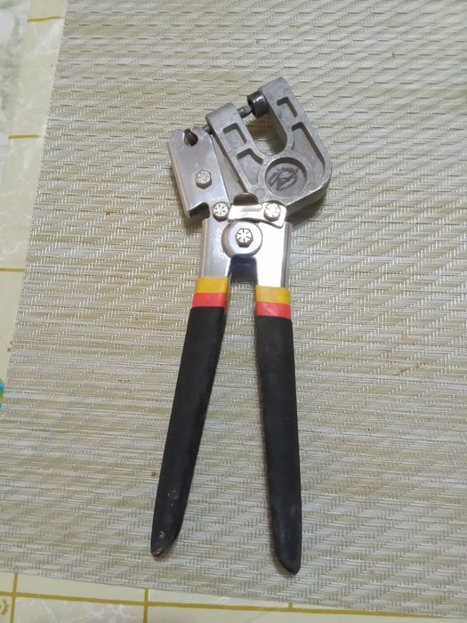 Продам просекатель для металла профиля