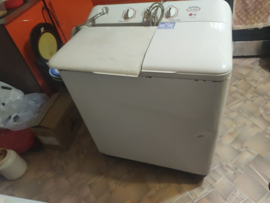 Продам полу автомат стиралку