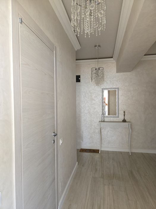 Apartament 3 camere white tower