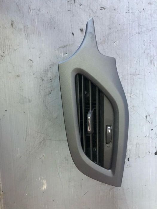 grila ventilator stanga opel corsa e