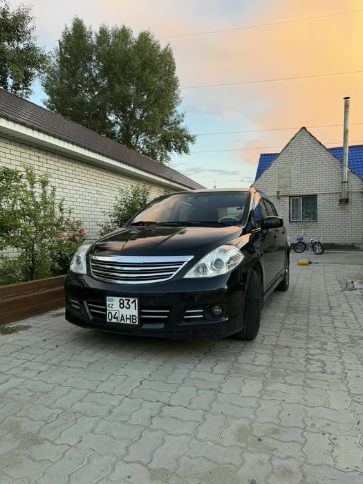 Nissan tiida 2008