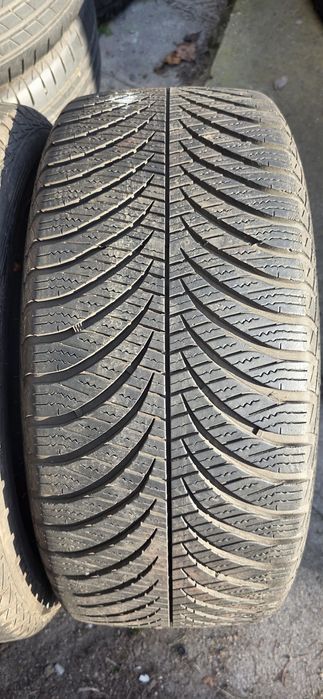 Гуми 2бр 225/45/17 - 1бр  - 99лв