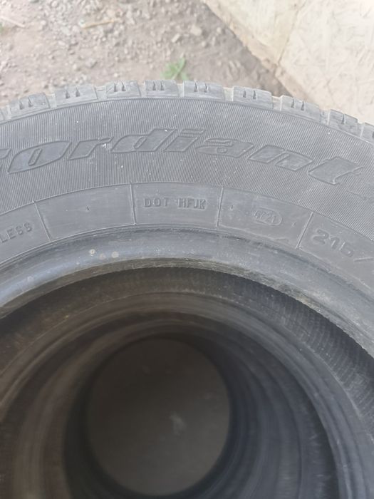 Б/у шины кардиант215/75 R16