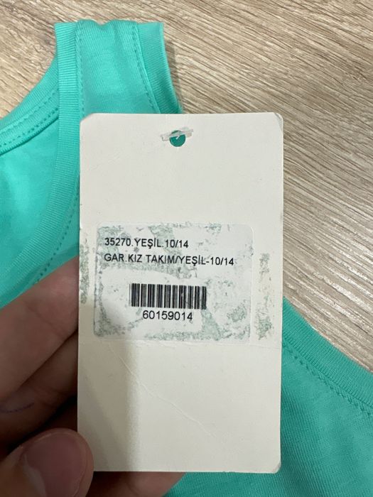 Двойка, лосины и топ