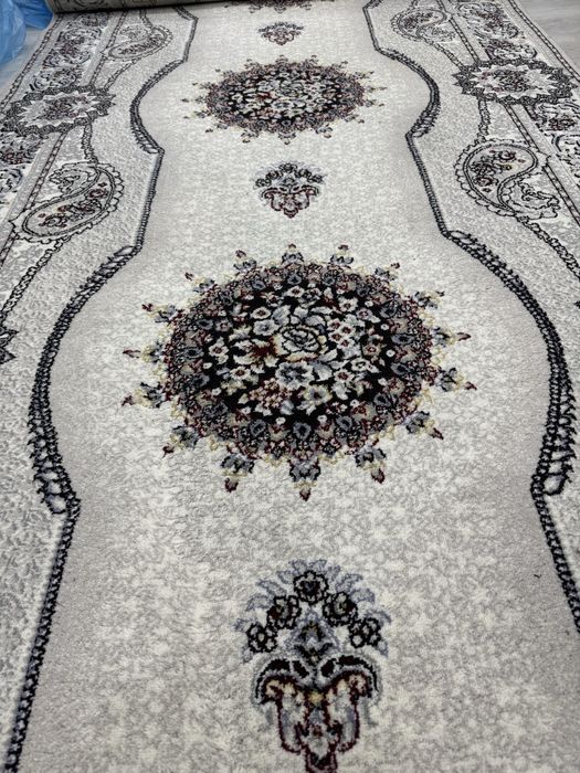 Дорожка, ковер, гилам зор холатда