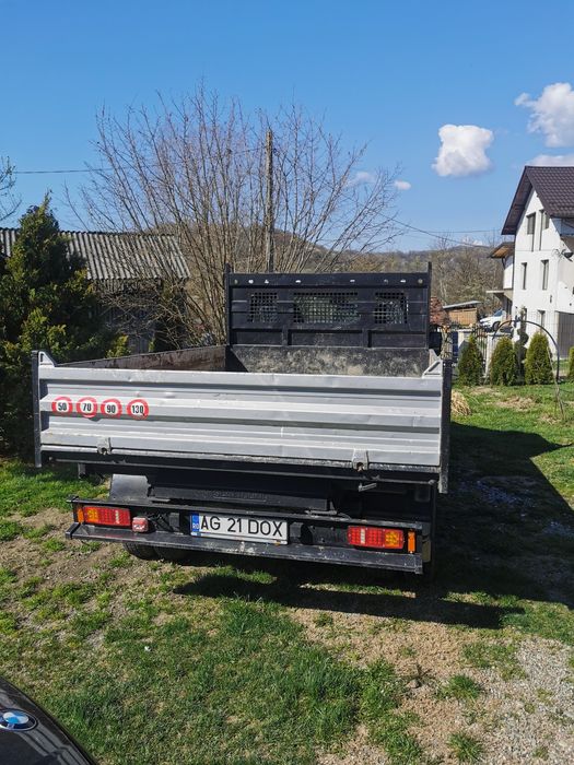 Vand basculanta in stare foarte buna