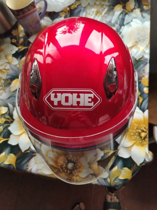 Продам мото шлем.