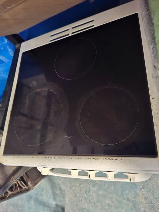 Продам электроплиту