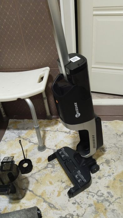 Продам пылесос с мойкой полов