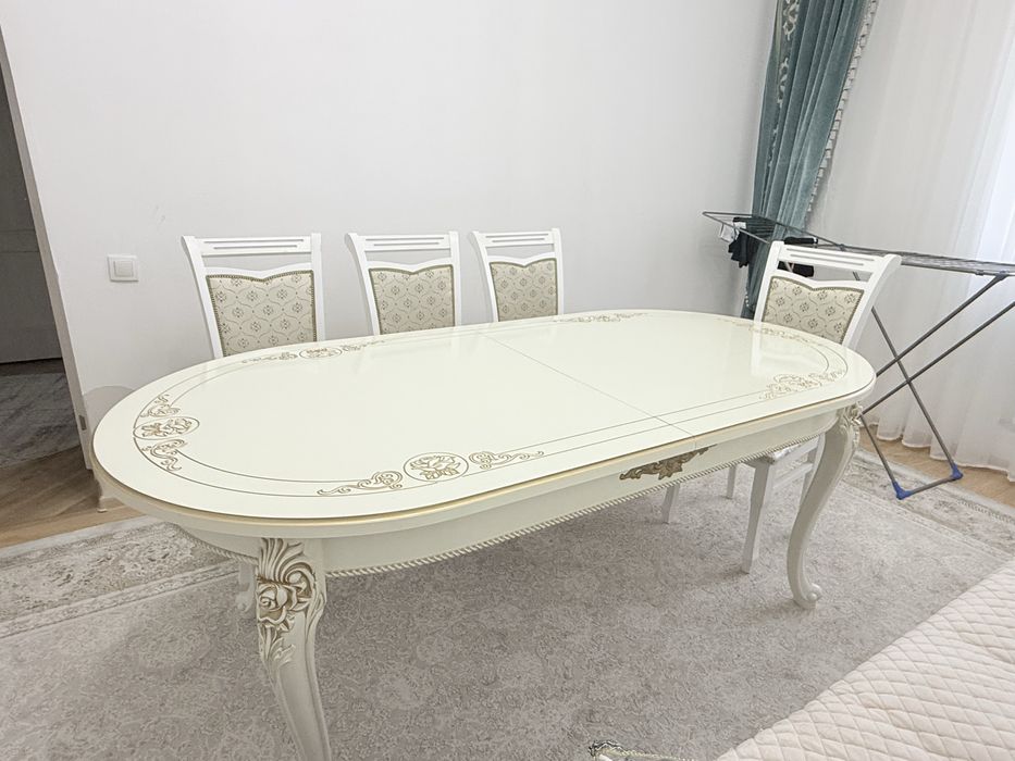 Срочно продаетеся стол!