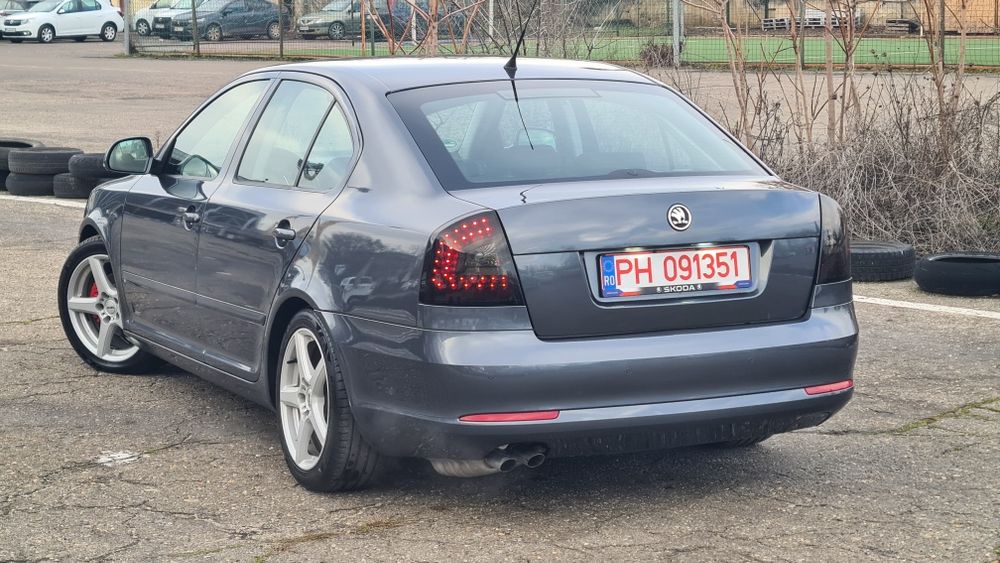 Skoda Octavia 2010 * BiXenon * Klimă * Led * Navi * Senzori * Jante 17