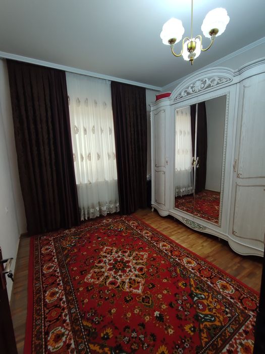 Sotiladi:Qorasuv 2, 5xona 107kv/m 4 qavat dom 25 kv 28, ariyentir Karz