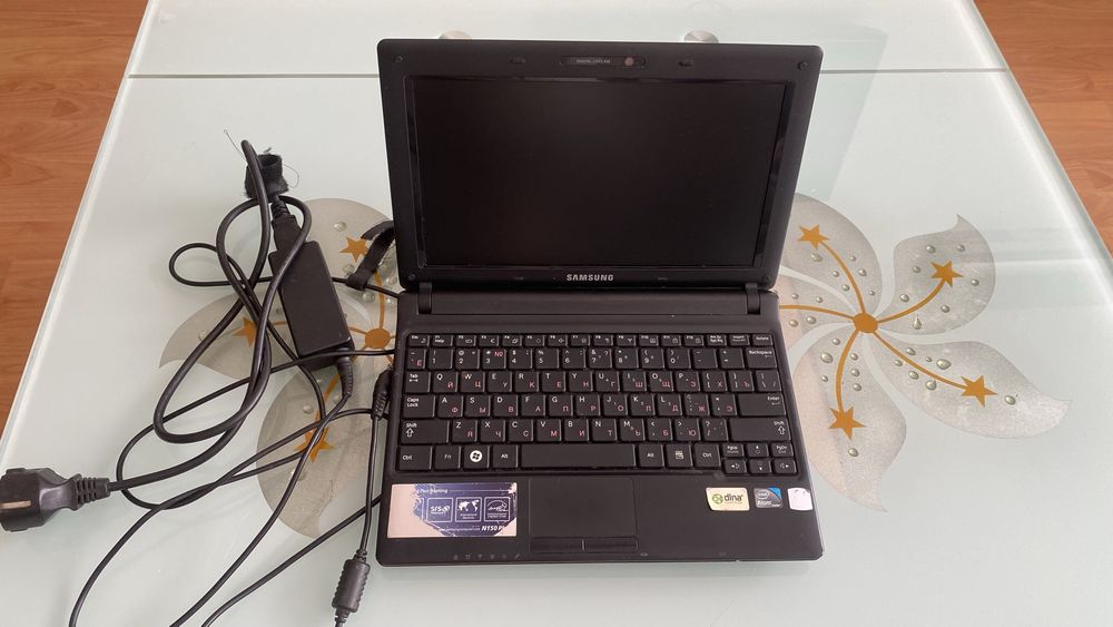 Нетбук Samsung N150 Plus