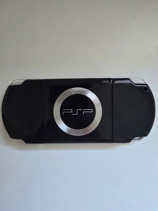 Продам PSP-2000 (PSP Slim)