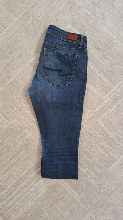 Продам джинсы женские