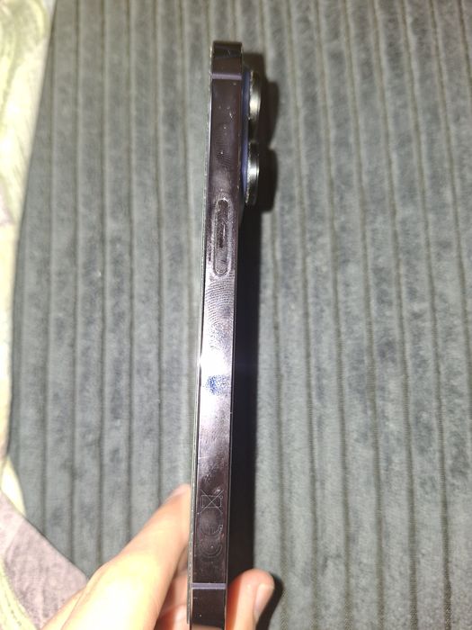 Продавам айфон 14 pro deep purple