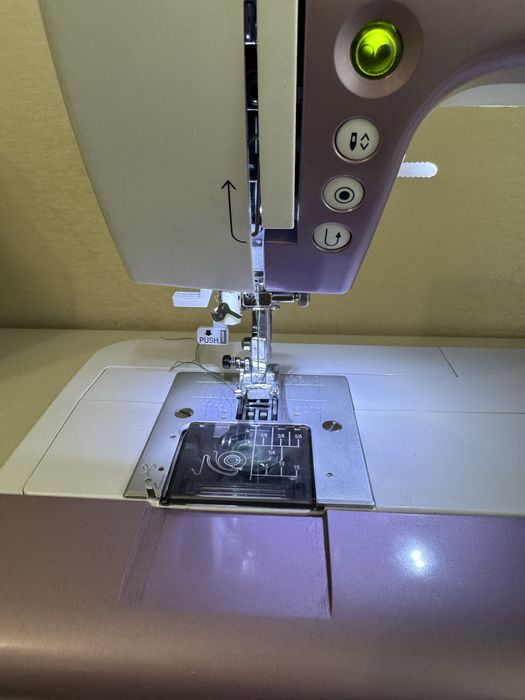 Швейная машинка bernette