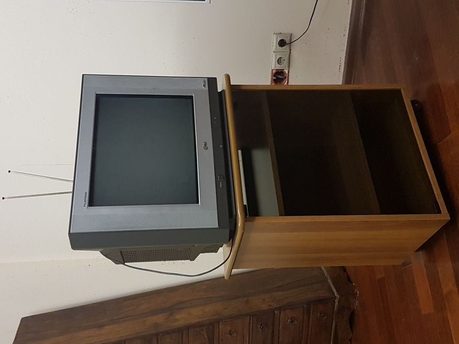 Телевизор LG классика