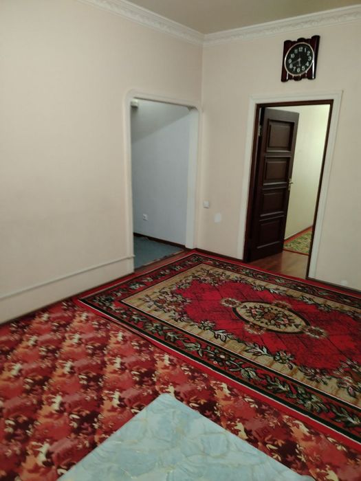 Юнусабад 4 кварталда 2 хона уй оилага ижарага берилади