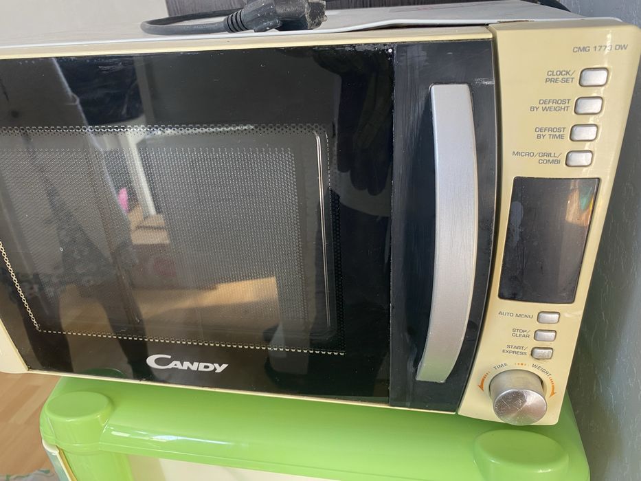 Холодильник и микроволновка