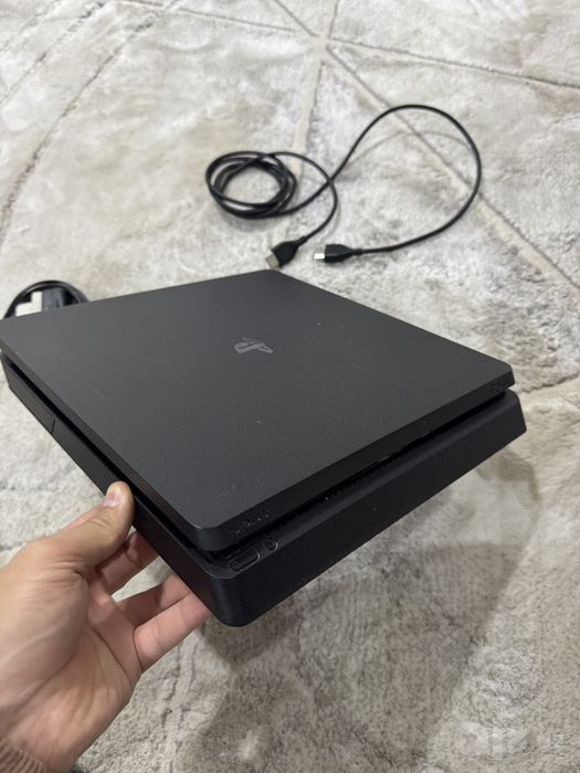 Playstation 4 sotiladi