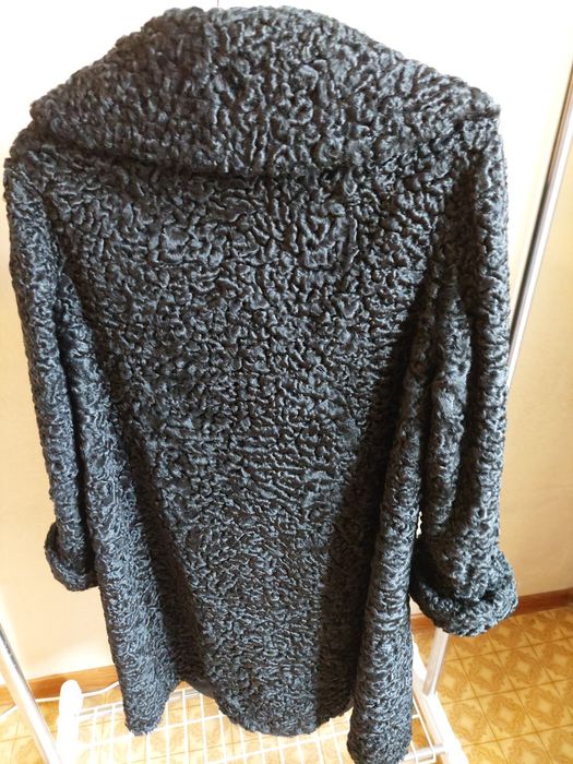 Шуба каракуль, новая.