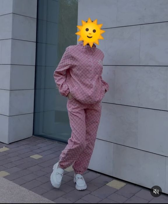 Продаю НОВУЮ, неодеванную двойку, хорошего качества,