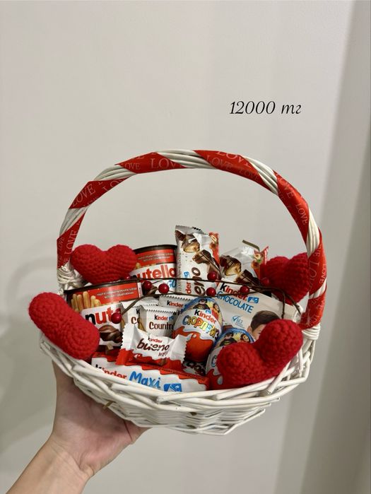 Подарок на 14 февраля, сладкий бокс киндер