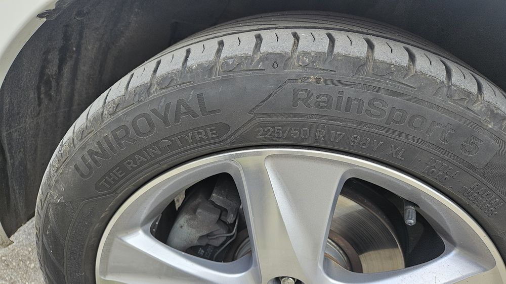Гуми  Uniroyal RainSport 5 225/50 R17 98Y XL