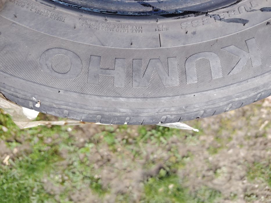 Vand 4 anvelope r 15 de vara