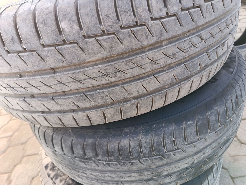 Автошины летние 235/60 R18 Continental
