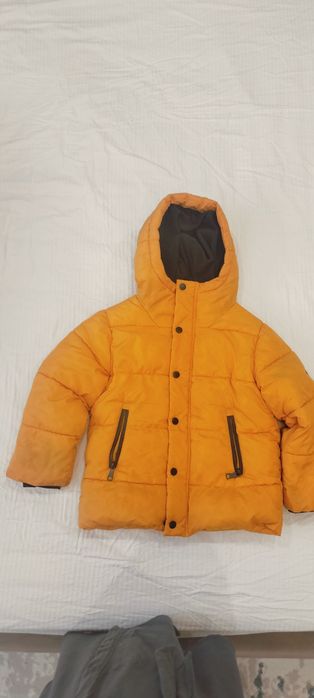 Продам детскую куртку