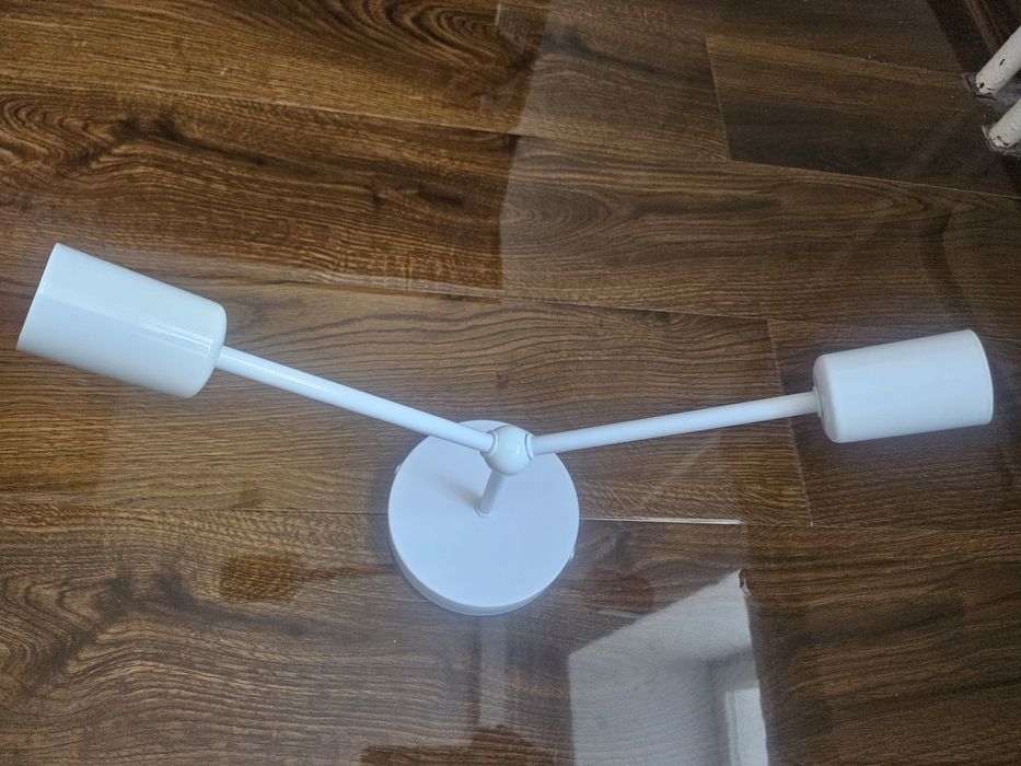 Продам люстры новые