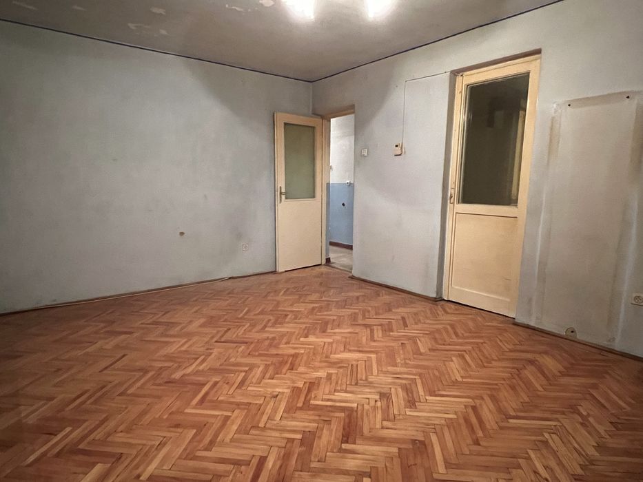 Apartament 2 camere in Deva , decomandat , etaj 1