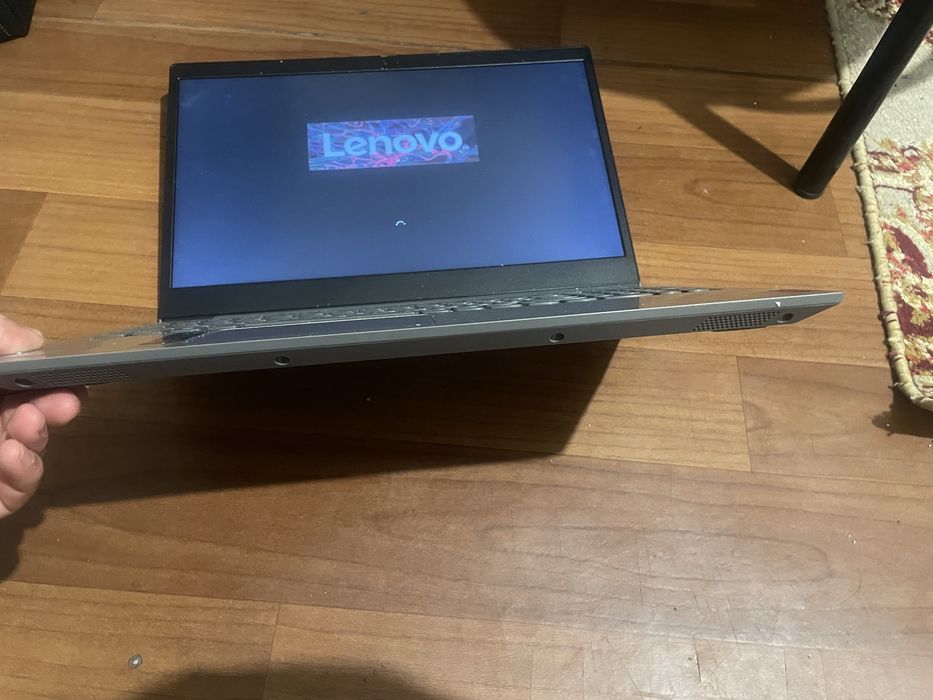 Ноутбук сатылады