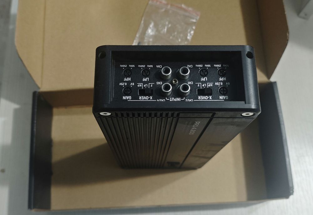 Усилитель AMP PRO 4.200. 4 канальный