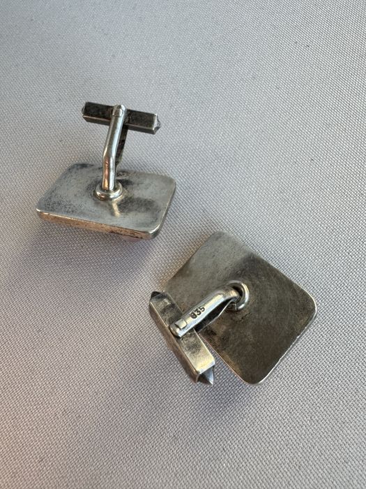 Butoni din argint si cuart roz