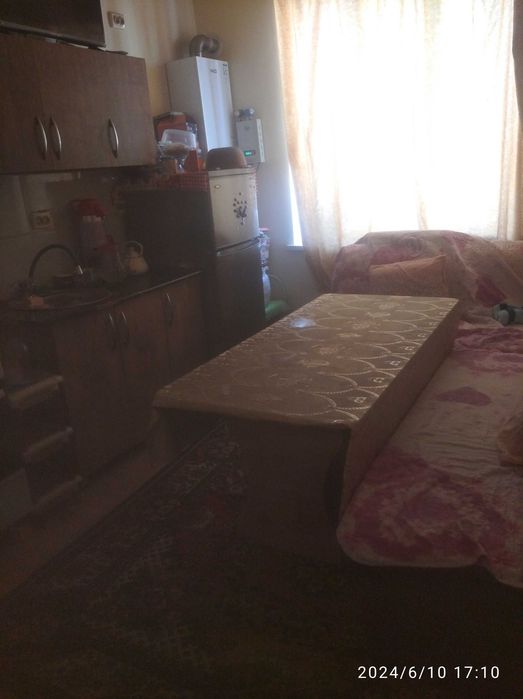 3 xonalik kvartira sotiladi