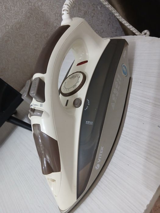 Утюг VITEK VT-1201