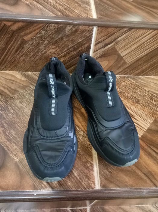 «Недорого» Кроссовки и кроксы 36 размер 50 тыс за все вместе