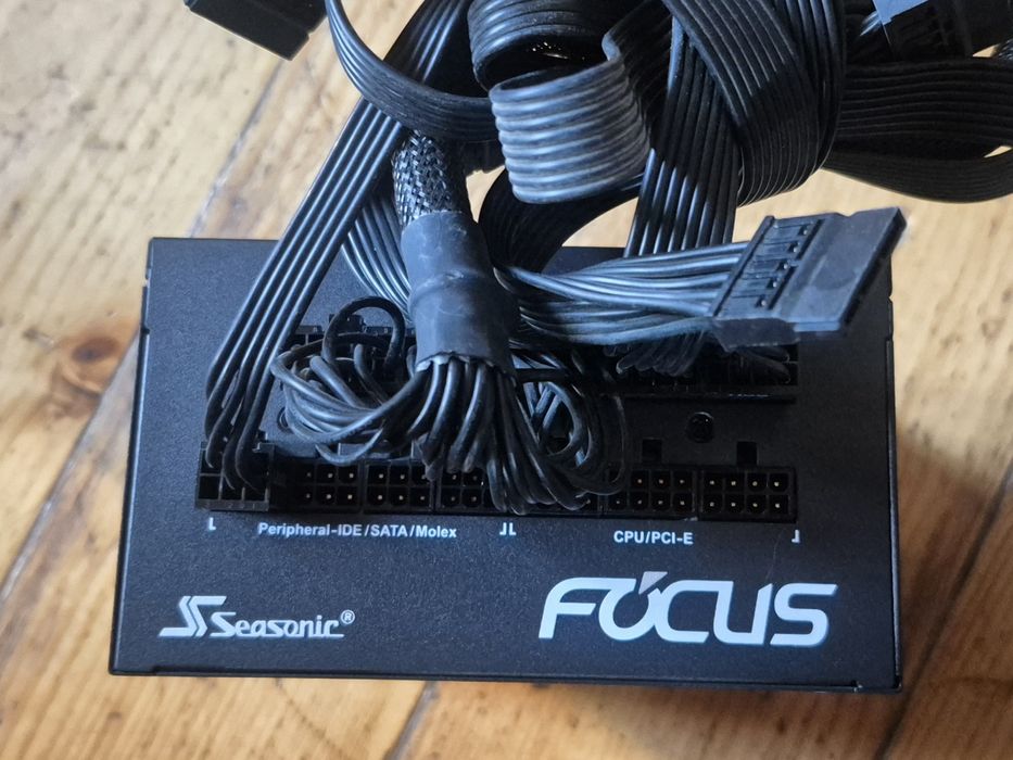 Sursa gaming Seasonic 850W certificare 80 Plus Gold