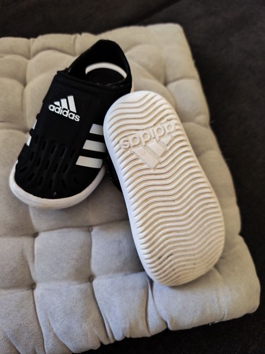 Детски сандали и маратонки