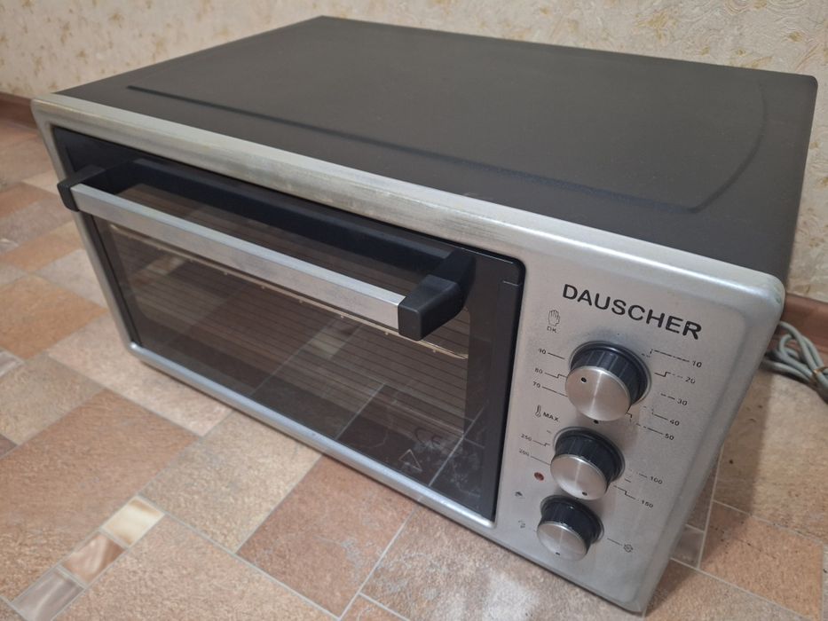 Электропечь в хорошем состоянии.